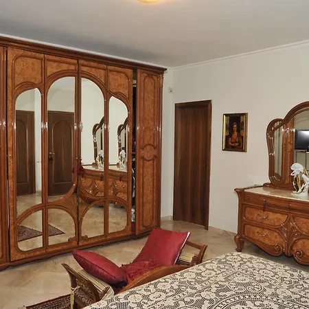 Bed & Breakfast Mary *