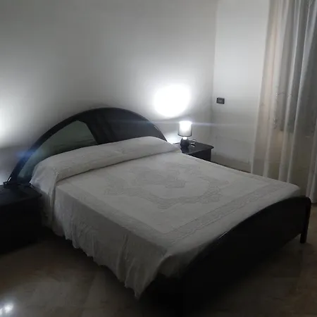 Couette-café Mary Guidonia